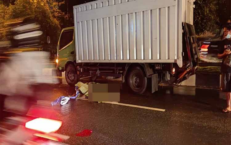 Kepala Terlindas Truk, Seorang Bocah Tewas di Jalan RTA Milono