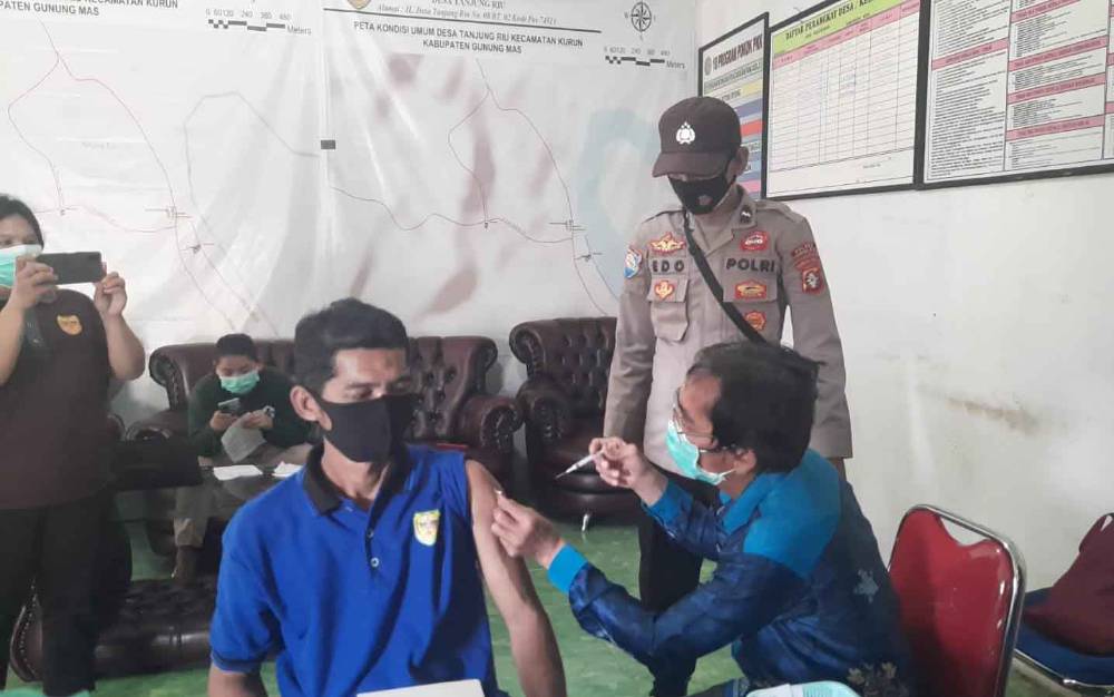 Ini Tanggapan Warga Gunung Mas Soal Vaksinasi Dosis Ketiga