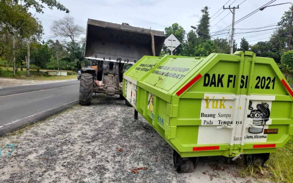 Kehadiran Kontainer Sampah untuk Atasi Permasalahan Pembuangan Sembarangan