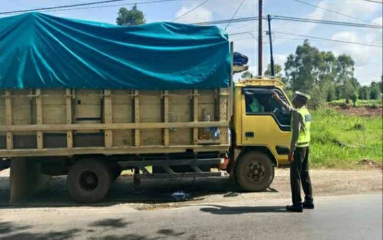 Satlantas Polres Kapuas Imbau Mobil Angkutan Tak Melebihi Batas Muatan