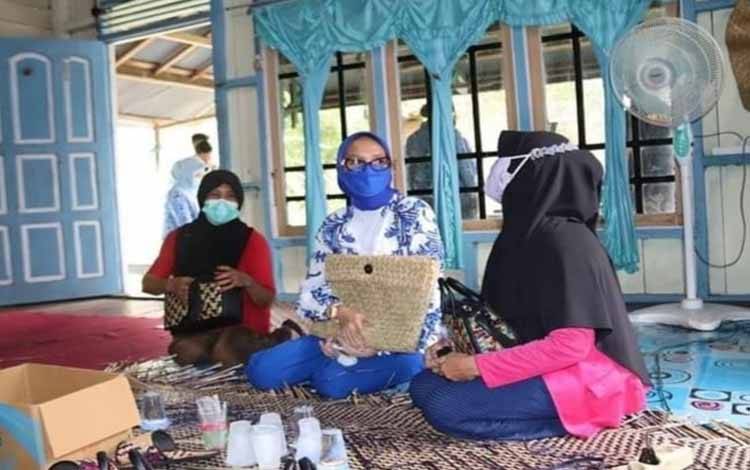 Dekranasda Kalteng Siap Promosikan Kerajinan Purun