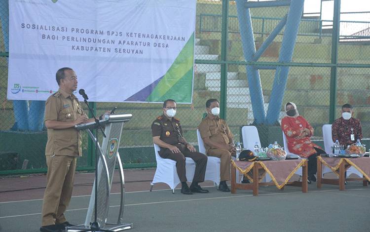 Bupati Seruyan Buka Sosialisasi Program BPJS Ketenagakerjaan Bagi Aparatur Desa