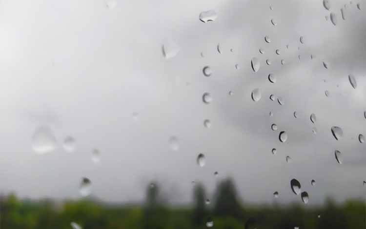 Sampit Sekitarnya Berpotensi Hujan Deras Disertai Petir dan Angin Kencang