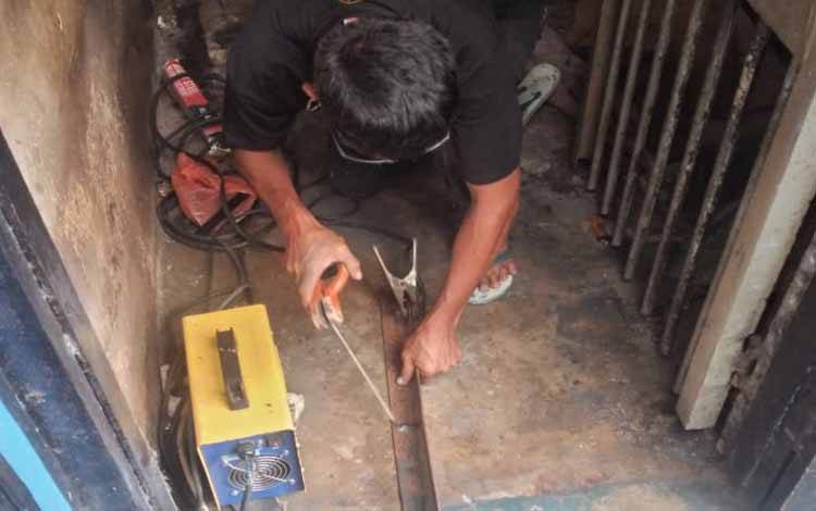 Lapas Kelas IIA Palangka Raya Lakukan Perawatan Rutin Ruang Tahanan
