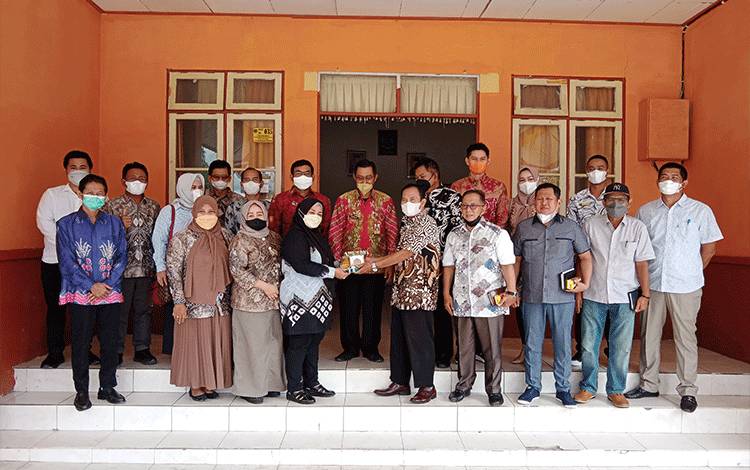Kesbangpol Pulang Pisau Terima Kunker DPRD Tapin