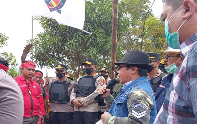Pemkab Gumas Bantu Mediasi Permasalahan Masyarakat dengan Perusahaan