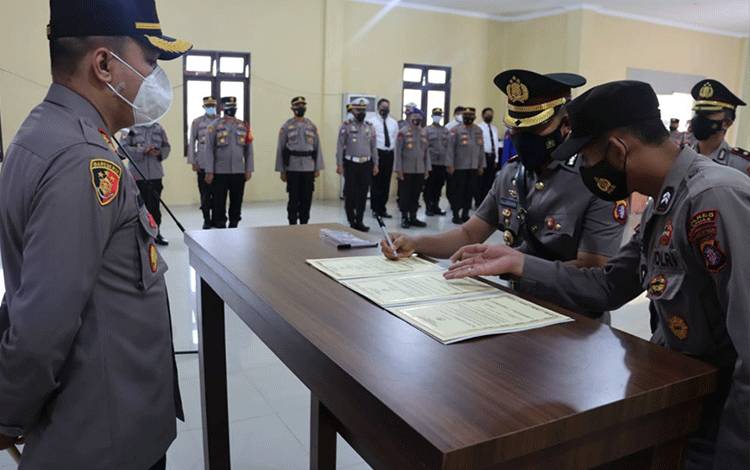 Ini Pesan Kapolres Kapuas pada Serah Terima Jabatan Wakapolres