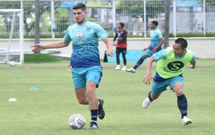 Persib Langsung Geber Latihan Jelang Hadapi PSIS
