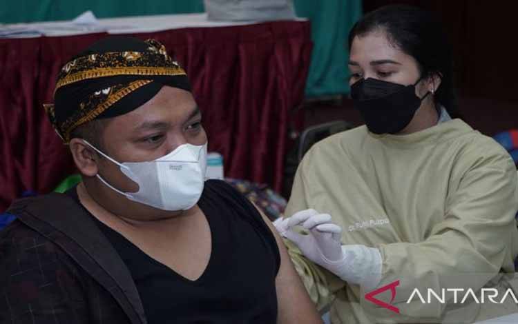 Anggota DPR Imbau Masyarakat Lakukan Vaksinasi Booster