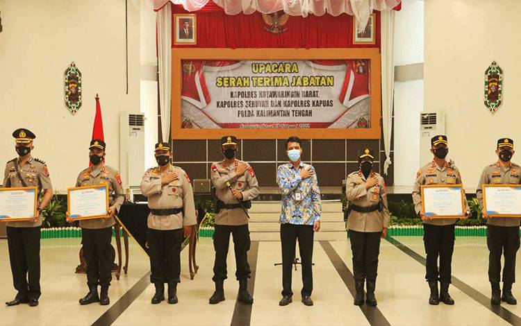 4 Polres Jajaran Polda Kalteng Terima Penghargaan dari Ombudsman RI