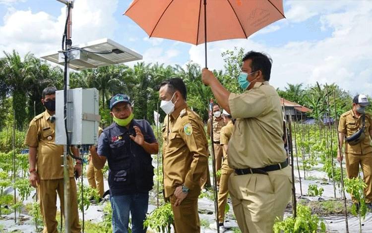 Wali Kota Palangka Raya Apresiasi Bantuan Peralatan Smart Farming dari Perbankan
