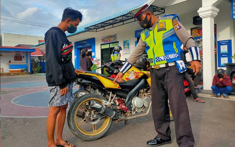 126 Pengguna Knalpot Bising di Sampit Ditilang