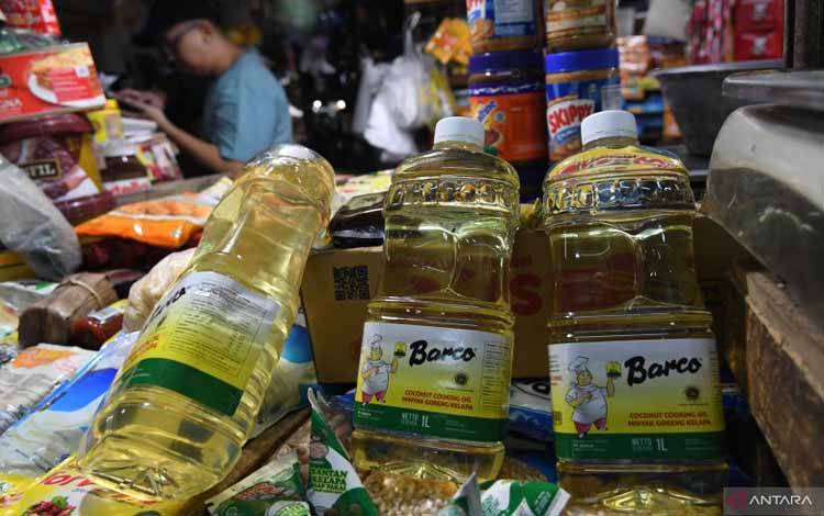 Asosiasi Pedagang Pasar Bantah Timbun Minyak Goreng