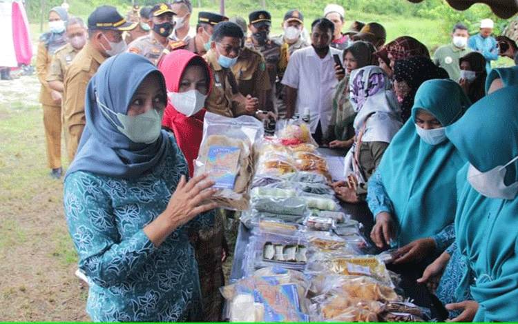 TP PKK Sukamara Dukung Produk Buatan PKK Sungai Pasir?