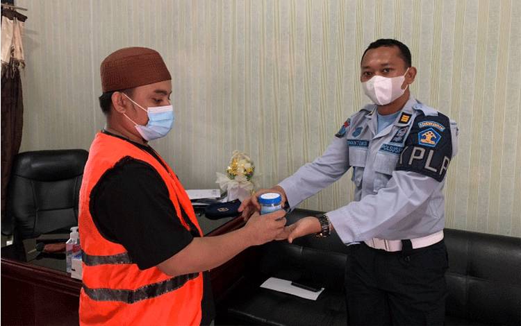 Mendadak Tes Urine Pegawai dan WBP Lapas Sampit, Hasilnya....