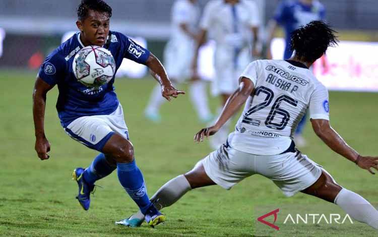 Persib Bandung Gulung Persipura 3-0