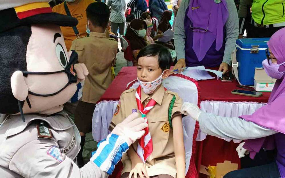 Badut Hadir saat Vaksinasi, Pelajar SD di Sampit Tetap Menangis