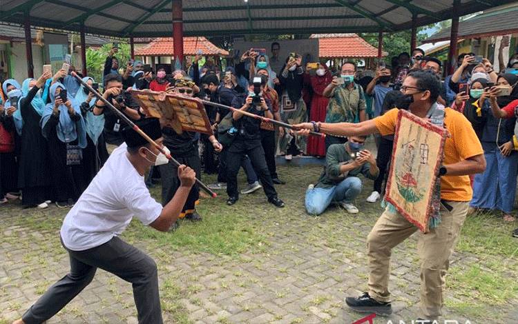 Menparekraf Dorong UMKM Jadi Penggerak Kebangkitan Ekonomi