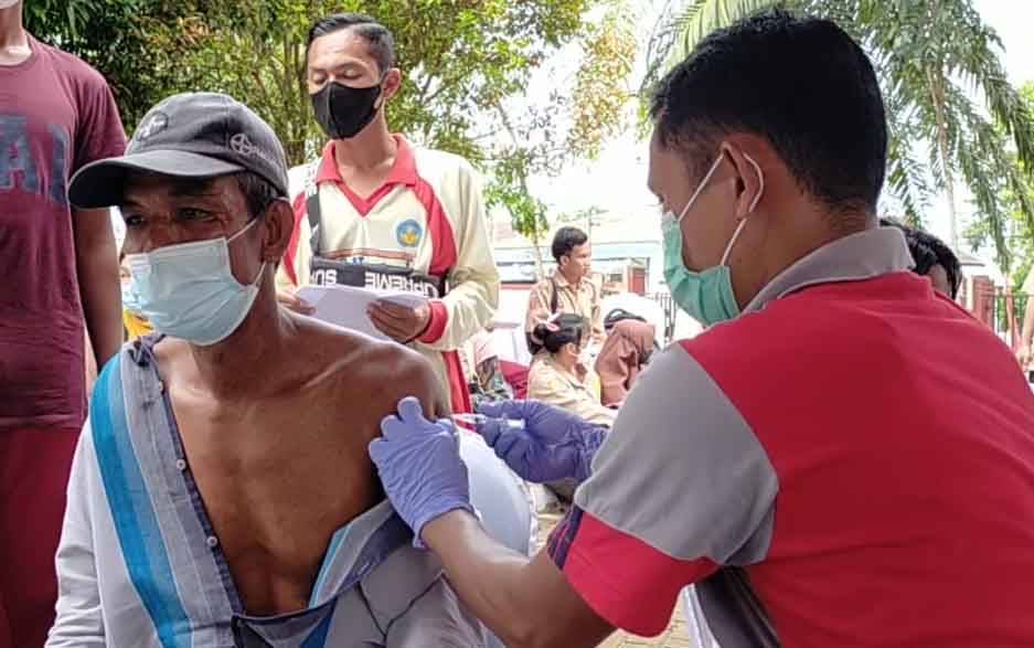 Dinas Kesehatan Kotim Laksanakan Vaksinasi Lansia Secara Door to Door