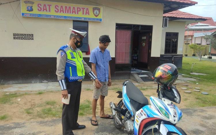 Satlantas Polres Seruyan Buru Kendaraan Knalpot Brong