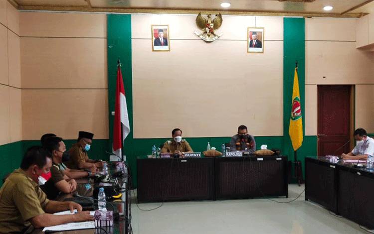 Ini Kata Bupati Katingan Saat Pimpin Rapat Terkait Kerusakan Jalan