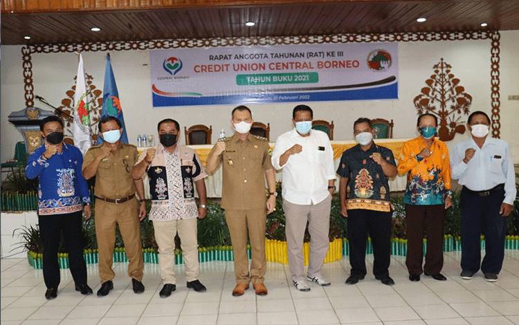 Bupati Gunung Mas Buka RAT Koperasi Credit Union Central Borneo