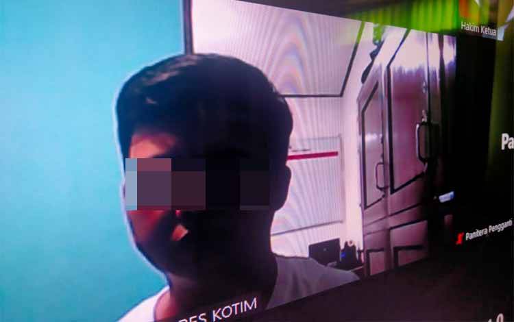 Tak Berkutik saat Pegang Zenith Didatangi 2 Polisi