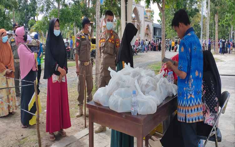 PT CBI Gorup Siapkan 3.100 Liter Minyak Goreng pada Operasi Pasar di Sukamara
