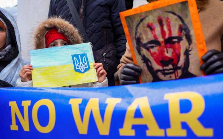 Rusia Peringatkan Media Lokal dalam Peliputan Perang Ukraina