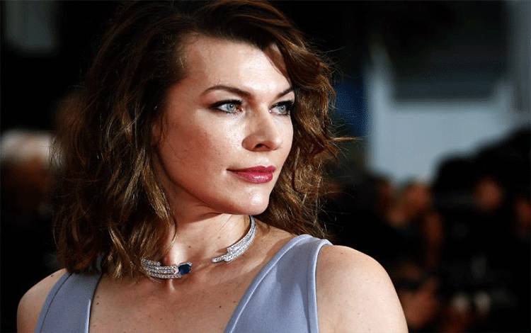 Aktris Kelahiran Ukraina Milla Jovovich "Patah Hati" atas Invasi Rusia