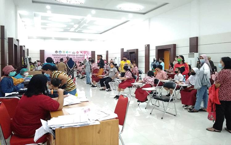 50 Persen Lebih Warga Gunung Mas Sudah Ikut Vaksinasi Dosis Kedua