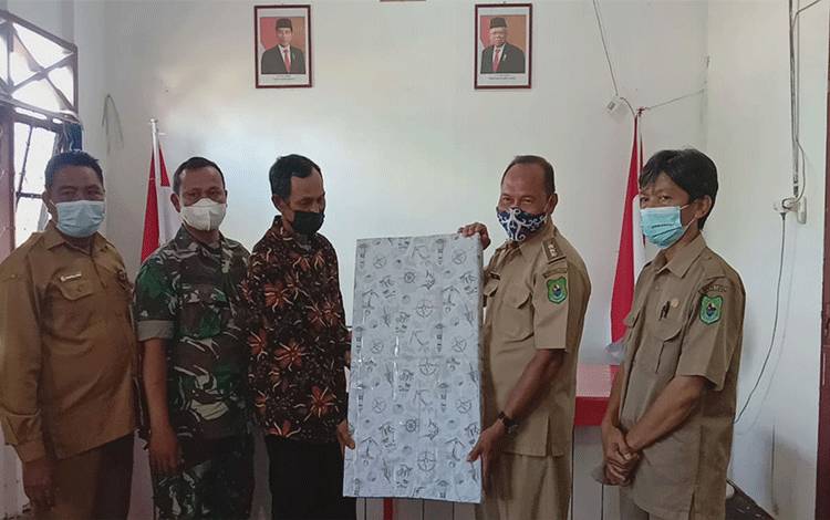 Camat Kapuas Kuala Lepas ASN Purna Tugas