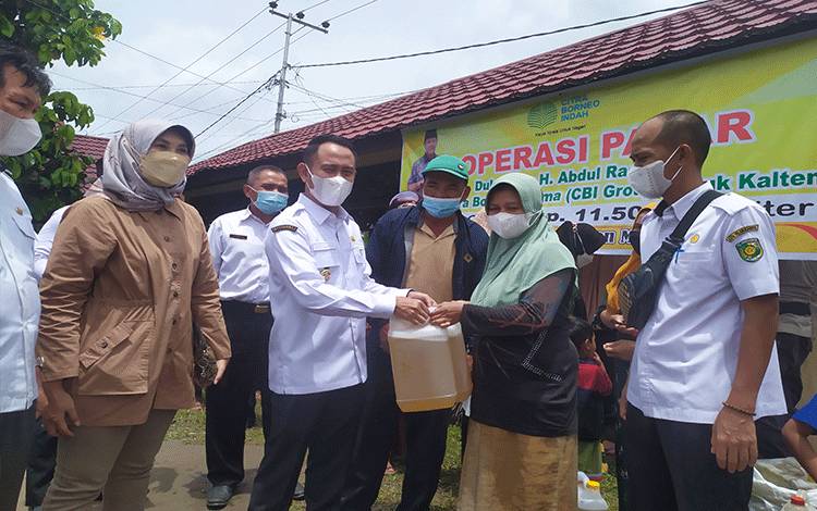 Wali Kota Palangka Raya Apresiasi CBI Group Sediakan Minyak Goreng Murah