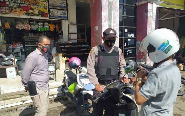 Pengunjung dan Pedagang Pasar Kuala Pembuang Diminta Taati Protokol Kesehatan