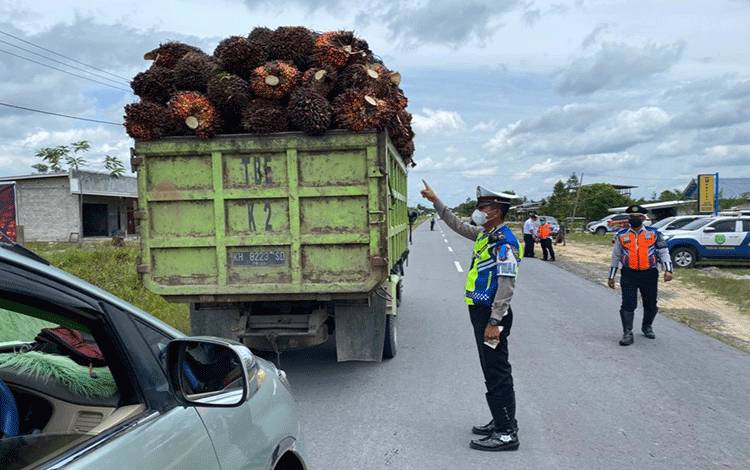 Truk ODOL di Sukamara Dinilai Cukup Banyak