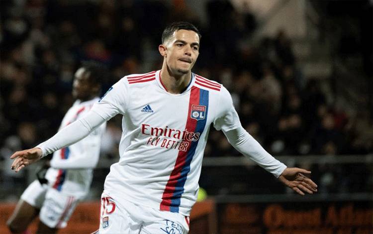 Faivre Cetak Dua Gol saat Lyon Benamkan Lorient 4-1