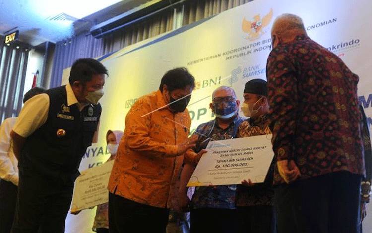 Menko Perekonomian: KUR Harus Sasar Semua Sektor