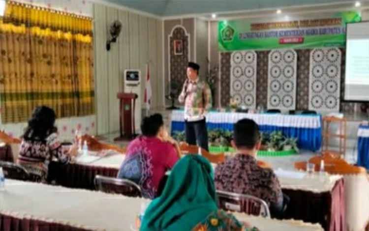 Operator dan Satker di Kemenag Kapuas Ikuti Kegiatan Perencanaan, Data dan Informasi