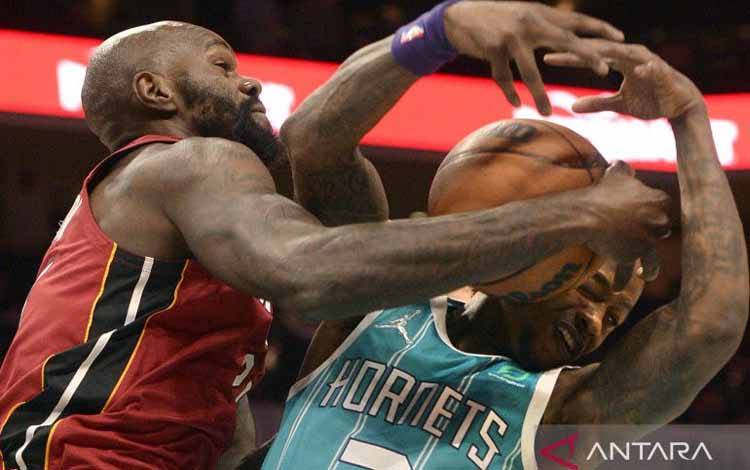 Terry Rozier Antar Hornets Raih Kemenangan Kandang atas Spurs