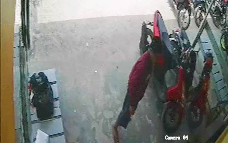 Pria tak Dikenal Onani di Depan Wanita, Pihak Berwenang Diminta Beri Perhatian