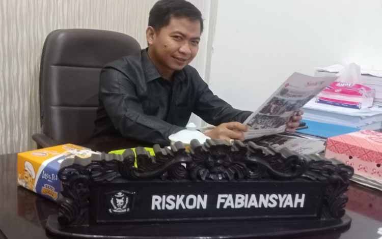 Jangan Dianggap Sepele, Gaji Guru Harus Dibayar