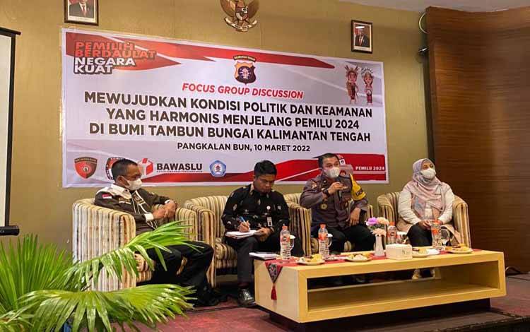 Jadi Narasumber, Kabagops Polres Kobar Imbau Masyarakat Wujudkan Pemilu Harmonis