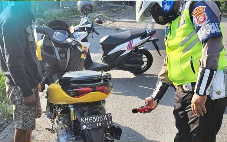 Tak Kenal Waktu, Satlantas Polres Kobar Terus Buru Knalpot Brong