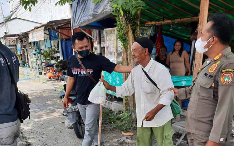 Satpol PP Kobar Evakuasi Orang Terlantar Kabur dari Rumah Singgah