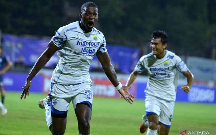 Persib Tekuk Madura United 3-2