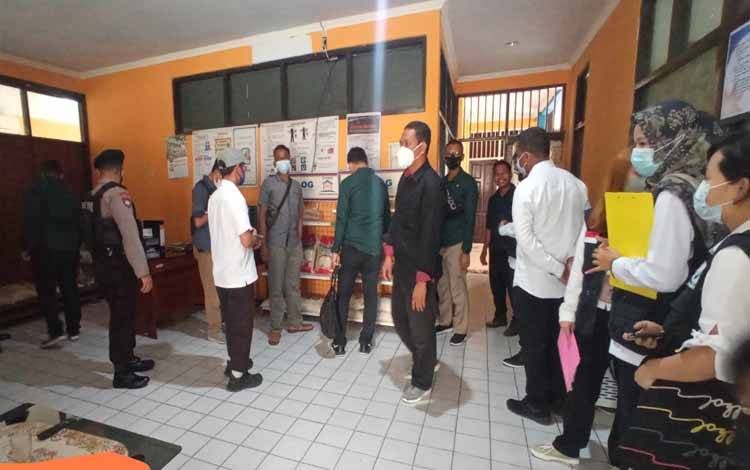Polres Kobar dan Instansi Cek Stok Minyak Goreng di Pasaran