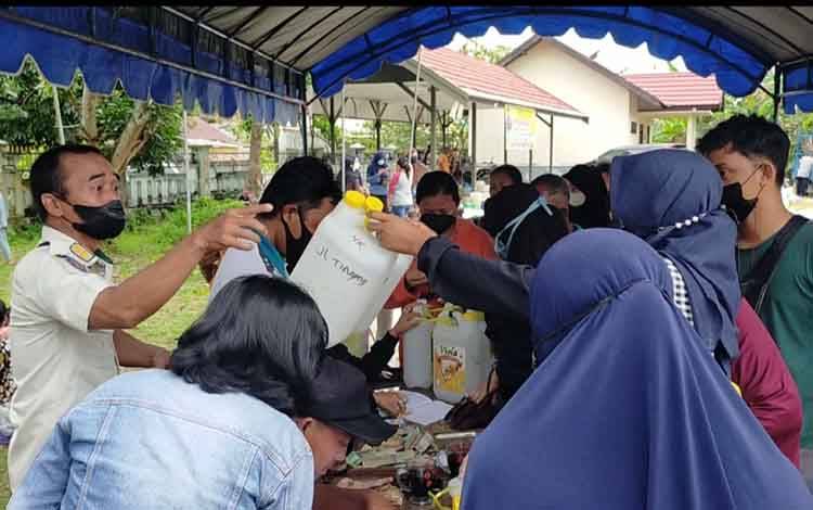 Camat Jekan Raya Apresiasi Operasi Pasar Minyak Goreng Murah dari CBI Group