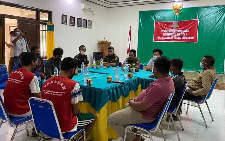Penuntutan Kasus Pemukulan di Lamandau Dihentikan Berdasarkan Keadilan Restoratif