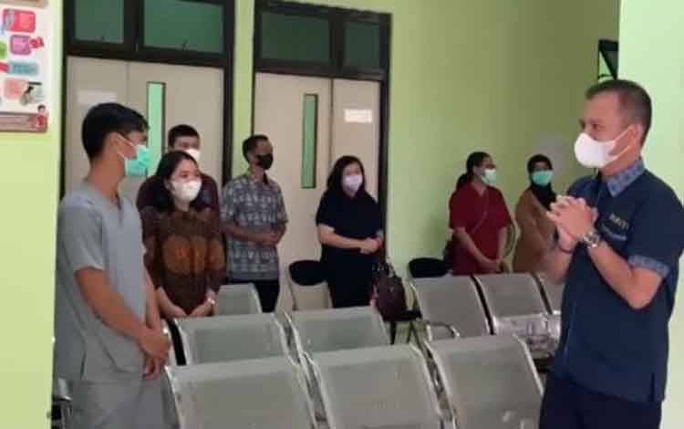 Bupati Gunung Mas Tinjau Rumah Sakit Pratama Tumbang Telaken