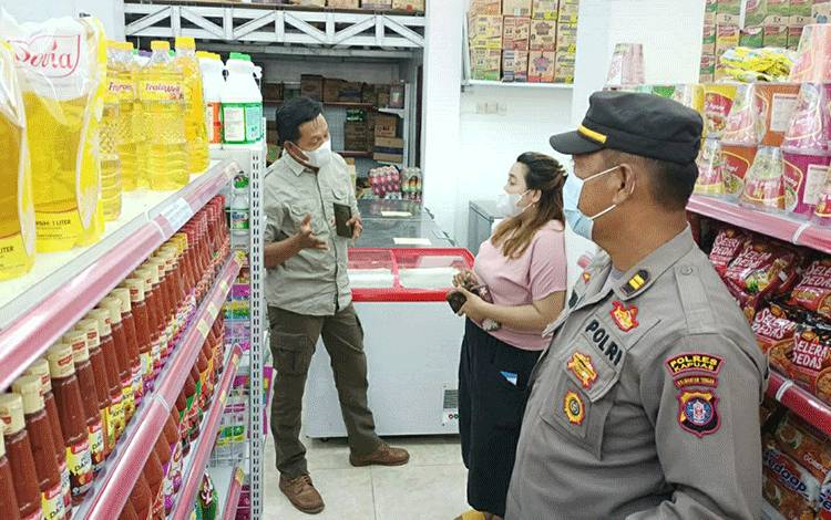 Polres Kapuas Terjunkan Tim Monitoring Ketersediaan Minyak Goreng